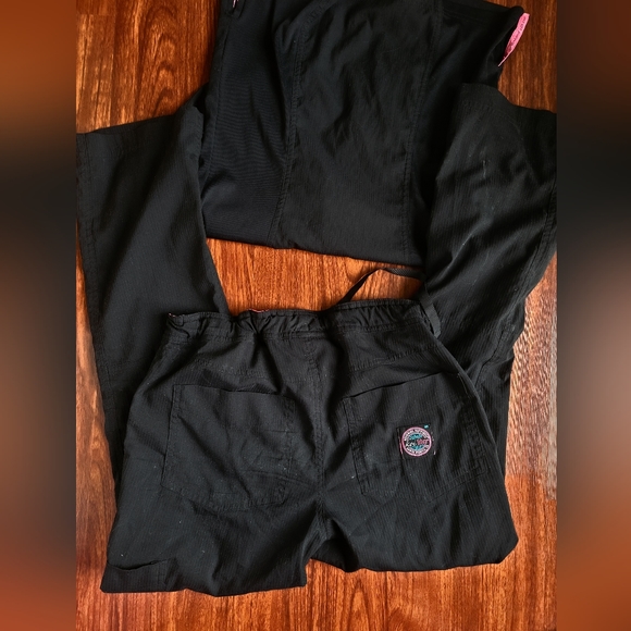 Koi Lite Scrubs Set XXS - Picture 3 of 4